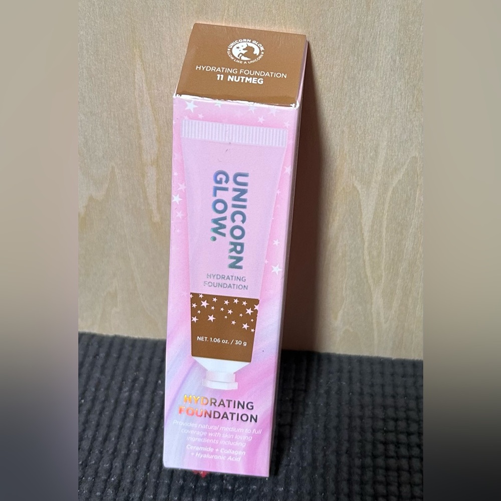 Unicorn Glow Hydrating Foundation 11 Nutmeg